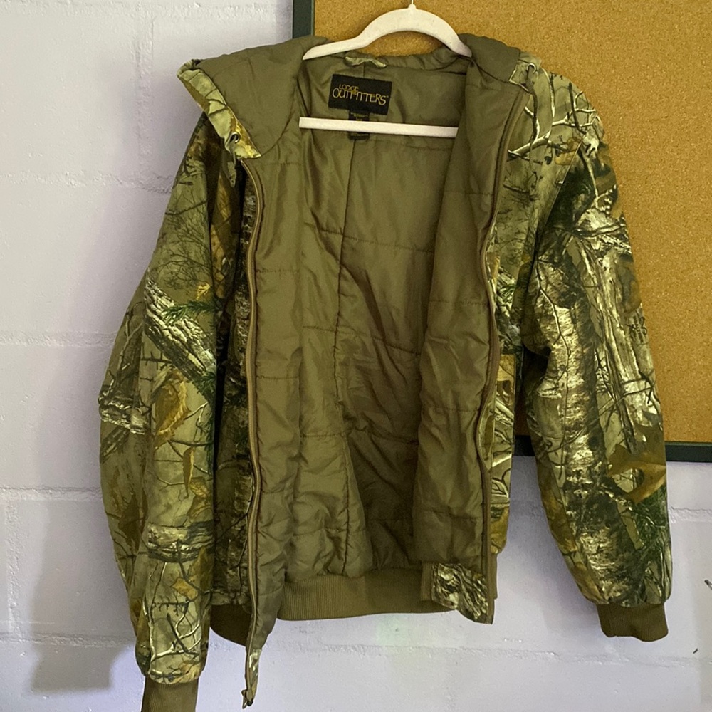 Brand: Lodge Outfitters
Size: Large Brand:
NWOT: